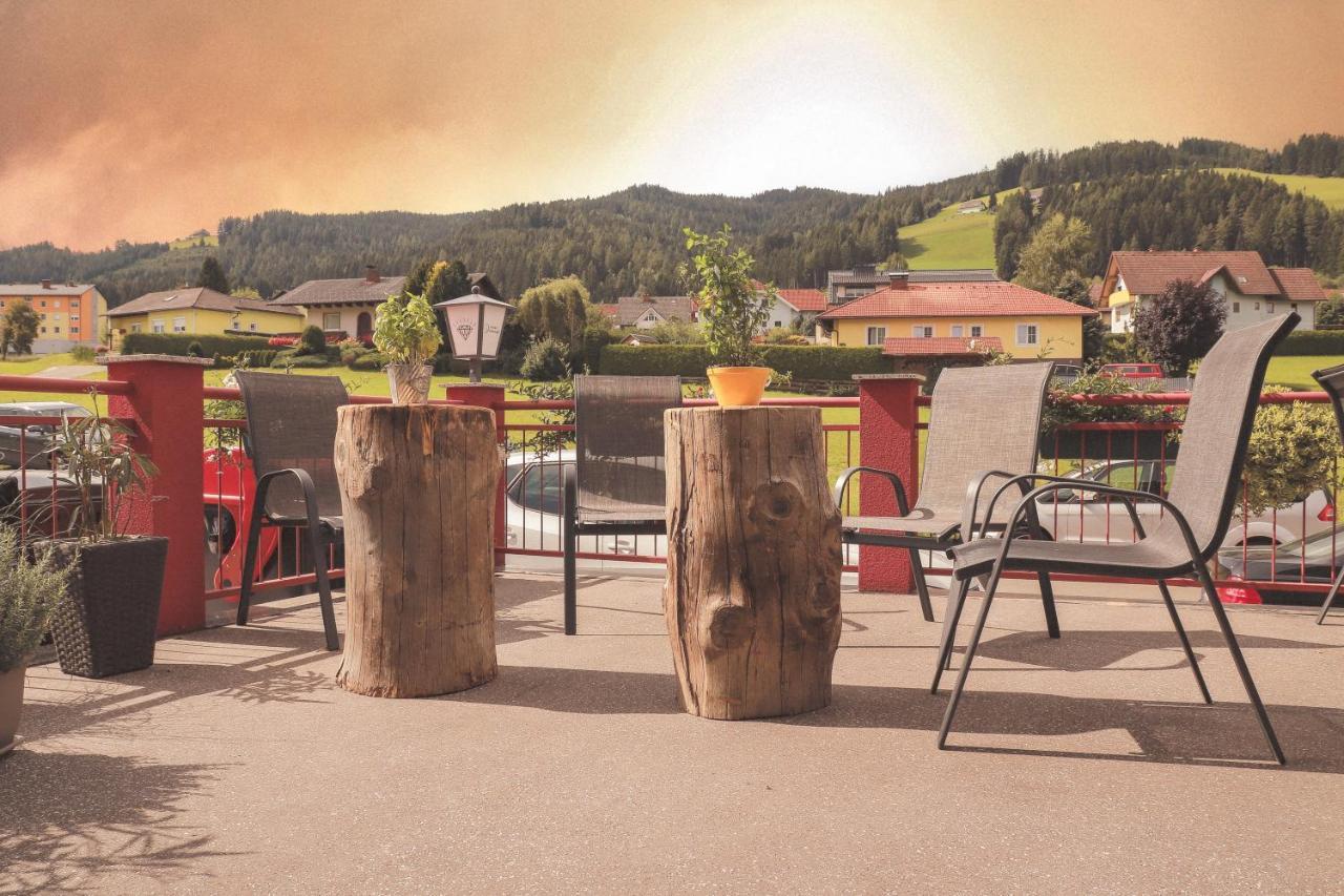 Zirben Diamant Rooms & Dogs Obdach Екстериор снимка