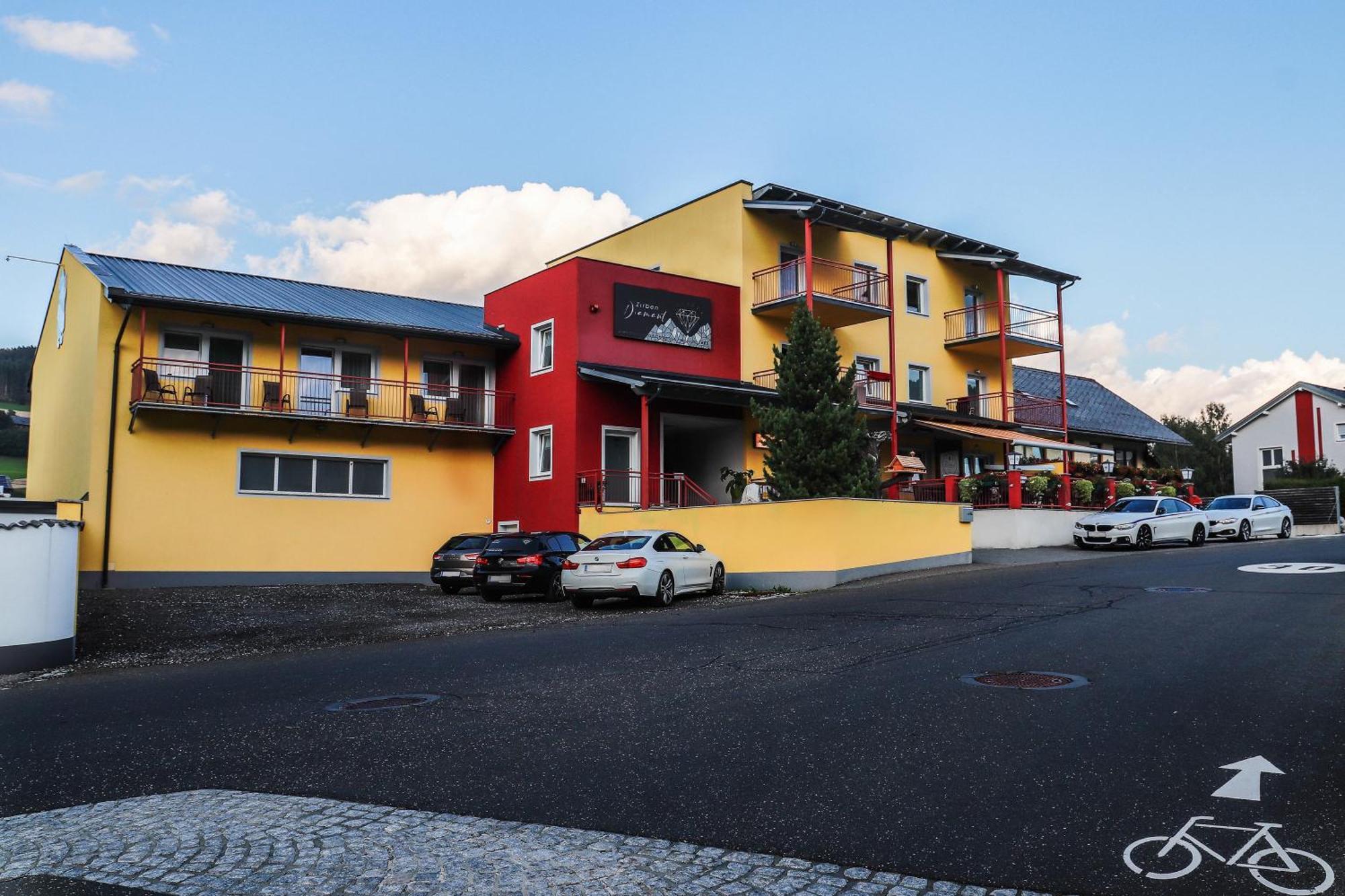 Zirben Diamant Rooms & Dogs Obdach Екстериор снимка